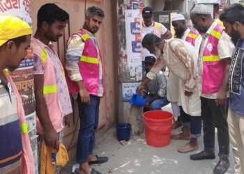 ৮ম দিনে তাপদাহে বিপর্যস্ত পশুপাখির পাশে দাড়ালো টিম খোরশেদ