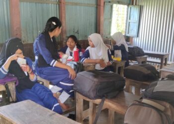 শেরপুরের শ্রীবরদীতে সরকারি নির্দেশনা উপেক্ষা করে কিন্ডারগার্টেন গুলোতে পাঠদান