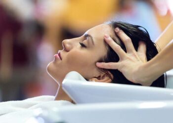 ঈদের আগে নিজেই করুন ‘হেয়ার স্পা’