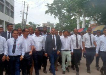 ‘মার্চ ফর জাস্টিস’ কর্মসূচির প্রতিবাদে আওয়ামী আইনজীবিদের শান্তি মিছিল