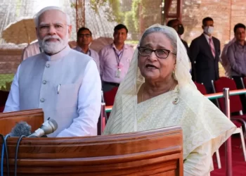 ভারতকে যে চরম উভয় সংকটে ফেলেছেন শেখ হাসিনা