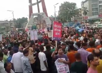 নগরীতে ২য় দিনের মত হিন্দু সম্প্রদায়দের বিক্ষোভ মিছিল