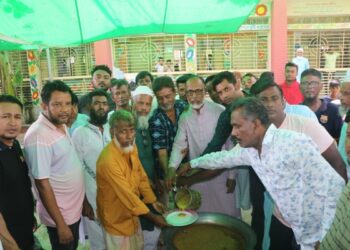 এনায়েতনগরে বিএনপি ও অংগ সংগঠনের উদ্যোগে দোয়া রান্না করা খাবার বিতরন