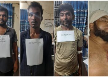 বক্তাবলী নৌ পুলিশ ফাঁড়ি কর্তৃক ৪ ডাকাত আটক ও ট্রলার উদ্ধার