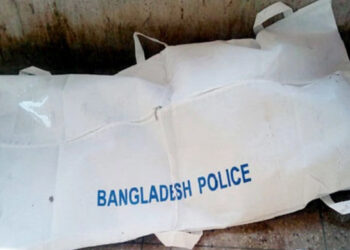 আড়াইহাজারে গভীর রাতে বোরকা পরে ঘরে ঢুকে ব্যবসায়ীকে হত্যা