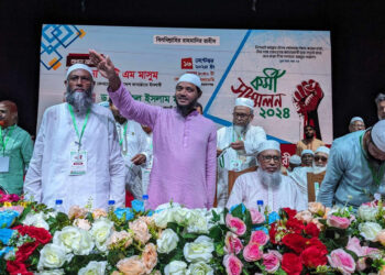 “নেত্রীর সাথে দেশত্যাগ করে প্রমান করলেন দেশের প্রতি তাদের কোনো দ্বায়িত্ব নেই”