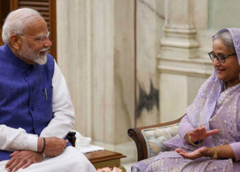 হাসিনাকে নিয়ে কী করবে দিল্লি?