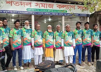 প্রীতি ক্রিকেটে কুতুবআইল শতদল সমাজকল্যান সংঘ জয়ী