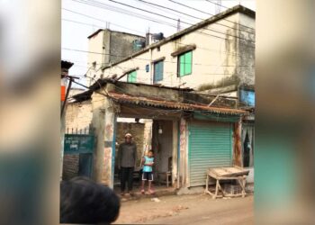 কুতুবআইলে ভূমিদস্যু করিমগং কর্তৃক মাসুমের জমি দখলের অপচেষ্টা