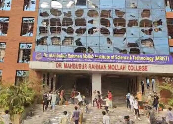 ড. মোল্লা কলেজে নজরুল-সোহরাওয়ার্দীর শিক্ষার্থীদের হামলা-ভাঙচুর