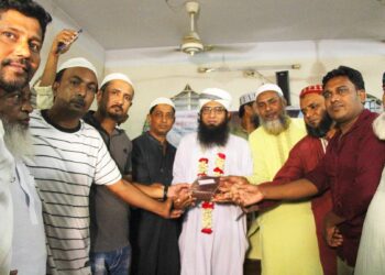 ফতুল্লায় পৌষাপুকুর পাড় জামে মসজিদের ইমামের স্বেচ্ছায় পদত্যাগ