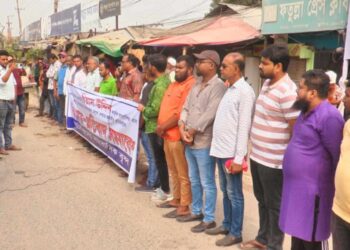 বক্তব্য প্রত্যাহারে সাবেক এমপি গিয়সাউদ্দিনকে ২৪ ঘন্টার সময় দিলেন সাংবাদিকরা