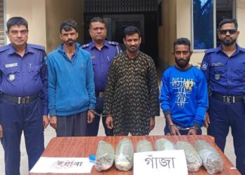সোনারগাঁয়ে গাঁজা ও ইয়াবাসহ গ্রেফতার-৩