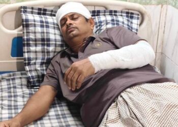 রূপগঞ্জে সন্ত্রাসী কর্মকান্ডের প্রতিবাদ করায় সাংবাদিককে পিটিয়ে আহত