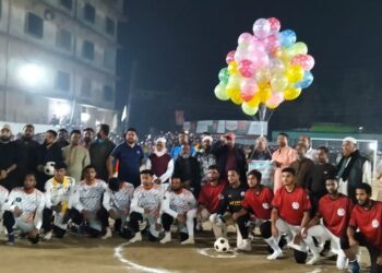 ধর্মগঞ্জে সহযাত্রী ঐক্য কল্যান পরিষদের উদ্যোগে রাত্রিকালীন ফুটবল টুর্নামেন্টের উদ্বোধন