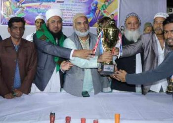 আদর্শনগর যুব সমাজের ক্রিকেট ফাইনাল খেলা ও পুরস্কার বিতরন সম্পন্ন