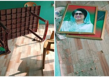 বক্তাবলীতে রশিদ মেম্বার বাহিনী কর্তৃক জিয়া-খালেদা ও তারেক জিয়ার ছবি ভাংচুর!