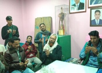 বক্তাবলীতে সাব্বির হত্যা মামলায় জাকির খান খালাস পাওয়ায় খিচুড়ি বিতরণ