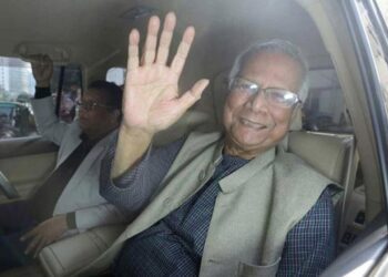 দেশে ফিরলেন প্রধান উপদেষ্টা