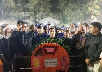 বন্দরে ৫২ ভাষা আন্দোলনে শহীদদের প্রতি গভীর শ্রদ্ধা ফুলেল শুভেচ্ছা     