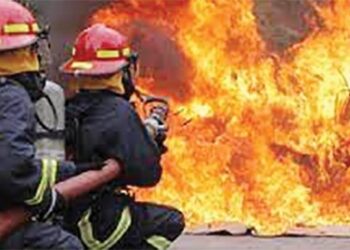 জাকির চেয়ারম্যানের মালিকানাধীন আইডিয়াল ফাইবারে অগ্নিকান্ড