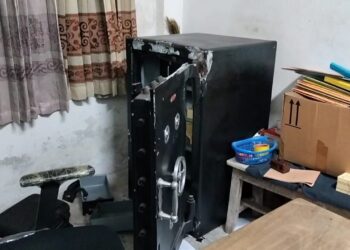 বন্দরে পোশাক তৈরি কারখানায় দুর্ধর্ষ ডাকাতি