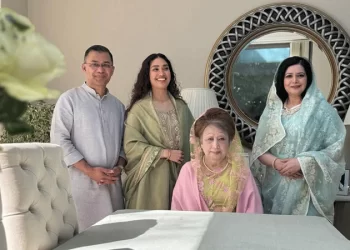 ৭ বছর পর মা-ছেলের ঈদ উদ্‌যাপন, দেশবাসীর উদ্দেশে যা বললেন তারেক রহমান