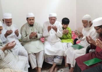 অসুস্থ বীর মুক্তিযোদ্ধার সাথে জামায়াতে ইসলামীর সাক্ষাৎ