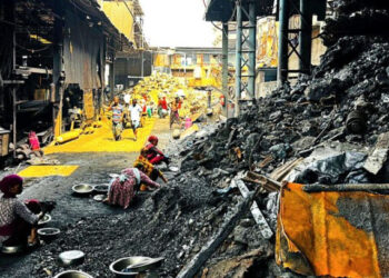 ফতুল্লায় ৩ প্রতিষ্ঠানকে ৫ লাখ টাকা জরিমানা