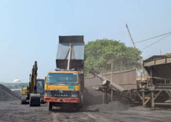 ফতুল্লায় বায়ু দূষণের অভিযোগে ৮ প্রতিষ্ঠানকে ৩ লাখ জরিমানা