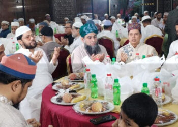 রাজনীতিবিদ ও বিশিষ্ট জনদের সম্মানে জামায়াতের ইফতার