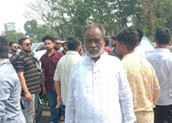 মৎস্যজীবি দল নেতা মোশাররফ হোসেনের জাকির খানের মুক্তির মহড়ায় যোগদান