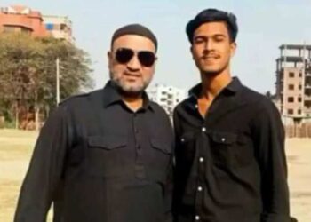 শহরের নন্দীপাড়ায় মাসুম মোল্লাকে হুমকি  পিতা- পুত্রের!