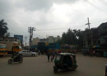 রাইফেলস ক্লাব ও আমান ভবন অপসারন করে রাস্তাটি চড়া করার দাবী!