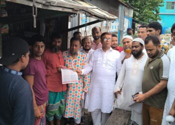 বন্দরে নারায়ণগঞ্জ মহানগর বিএনপির ৩১ দফার লিফলেট বিতরণ 