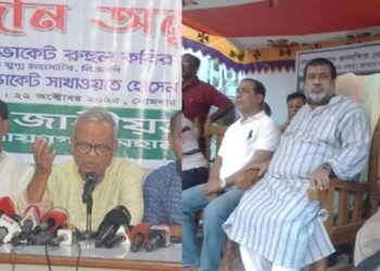 আওয়ামী লীগের মধু ভক্ষনকারী মডেল মাসুদ এখন বিএনপিতে!