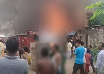 বন্দরে তুলার গোডাউনে আগুন