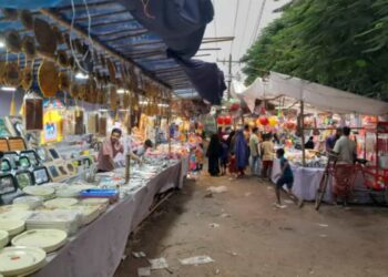 দূর্গোৎসবের দোহাই দিয়ে বন্দরে মেলার নামে চলছে জুয়া ও মাদক ব্যবসা
