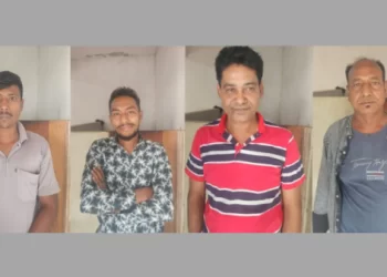 রূপগঞ্জে যুবলীগ-ছাত্রলীগের গোপন বৈঠক চলাকালে আটক ৪