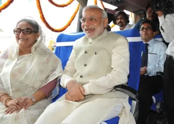 ভারত কি শেখ হাসিনাকে ধীরে ধীরে ‘আনলক’ করতে দিচ্ছে?