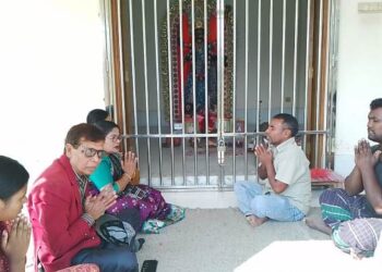 সোনারগাঁয়ের কালী বাড়ী মন্দিরে খালেদা জিয়ার সুস্থতা কামনায় বিশেষ প্রার্থনা