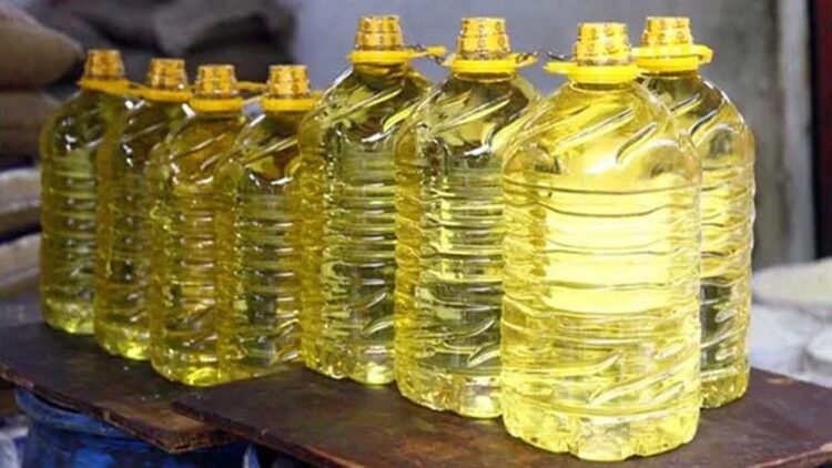কঠোর হুঁশিয়ারির পরও বাড়ল ভোজ্যতেলের দাম, নেপথ্যে কারা?
