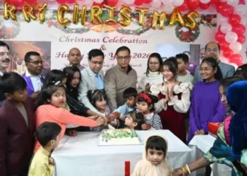 নারায়ণগঞ্জে উৎসবমুখর পরিবেশে বড়দিন উদযাপন