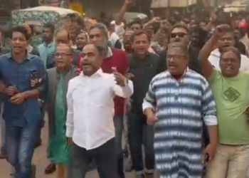 সিদ্ধিরগঞ্জে হালিম জুয়েলের নেতৃত্বে ধানের শীষের পক্ষে নির্বাচনী গনসংযোগ