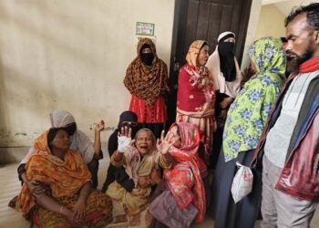 আমতলীতে দুই ভাইয়ের দ্বন্দ থামাতে গিয়ে চাচাত ভাই খুন আটক ২