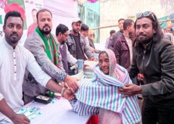 সিদ্ধিরগঞ্জে অসহায় মানুষের মাঝে জিএম সুমন মুন্সির শীতবস্ত্র বিতরণ