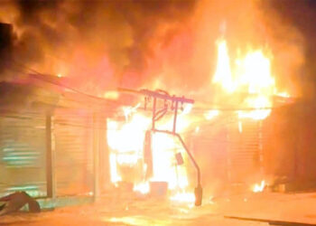 সিদ্ধিরগঞ্জে গভীর রাতে মার্কেটে অগ্নিকান্ড