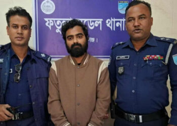 ফতুল্লায় বিদেশি পিস্তল ও গুলিসহ আজমেরীর সহযোগী পাভেল গ্রেফতার