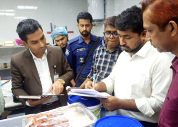 সুইট নেশন‌ কারখানায় অভিযানে এক লাখ টাকা জরিমানা