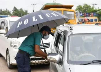 সরকারি গাড়ি রেখে ব্যক্তিগত গাড়ি কেন? গাড়ি রিকুইজিশন ‘আতঙ্ক,’